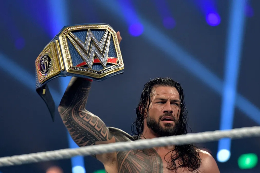 Roman Reigns Defending  smackdown